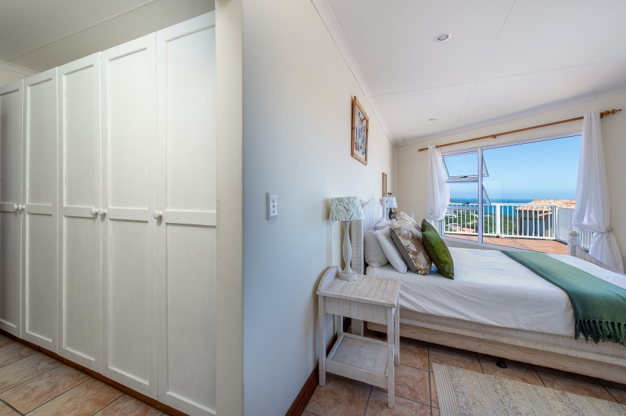 6 Bedroom Property for Sale in Cola Beach Western Cape